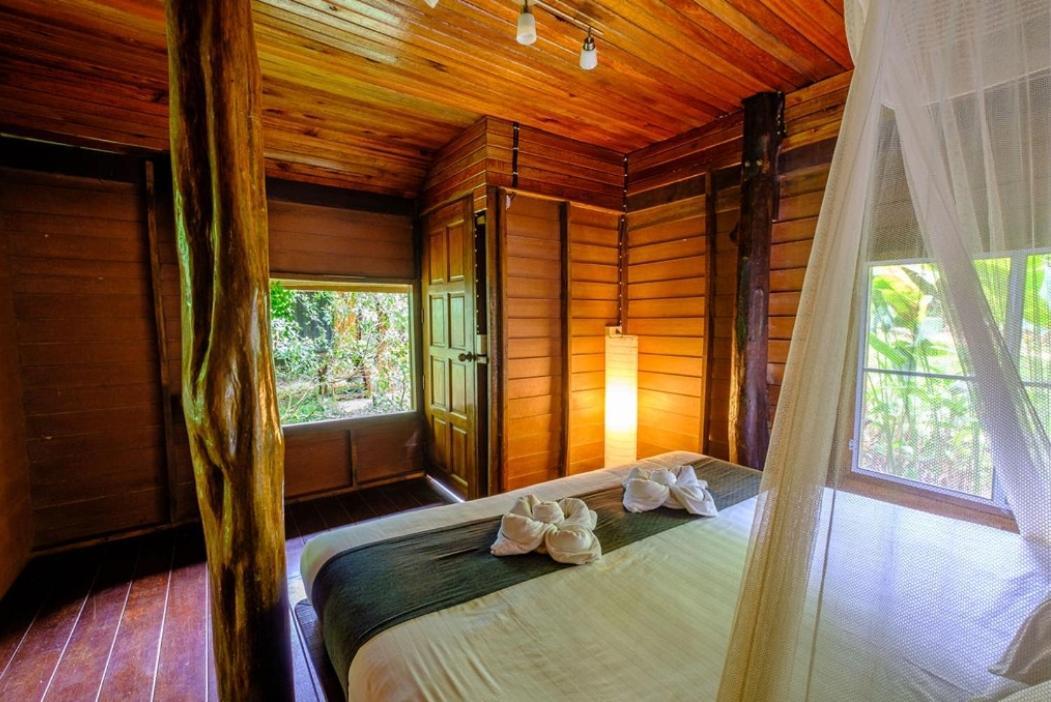 ผาเงิน รีสอร์ท Hotel Khao Sok National Park ภายนอก รูปภาพ